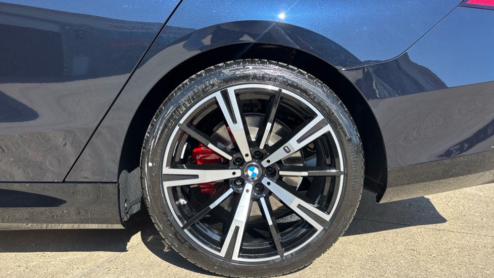 BMW 5 Series 530e M Sport 4dr Auto Saloon - Image 27