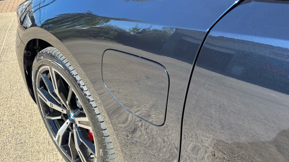 BMW 5 Series 530e M Sport 4dr Auto Saloon - Image 29