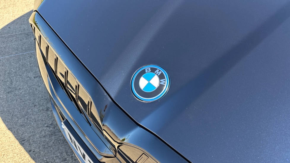BMW 5 Series 530e M Sport 4dr Auto Saloon - Image 34