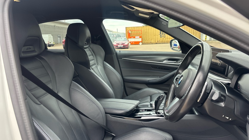 BMW 5 Series 520i MHT M Sport 4dr Step Auto Petrol Saloon - Image 11