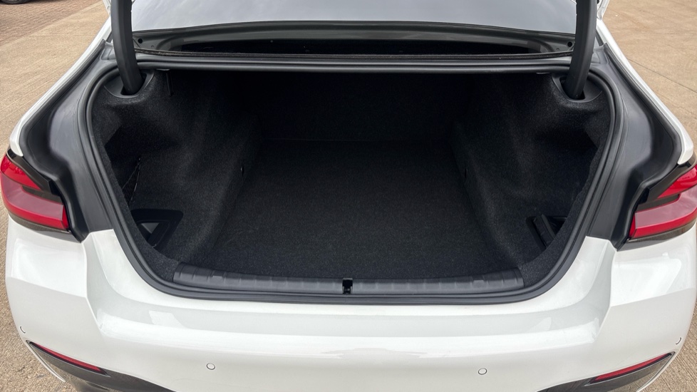 BMW 5 Series 520i MHT M Sport 4dr Step Auto Petrol Saloon - Image 13