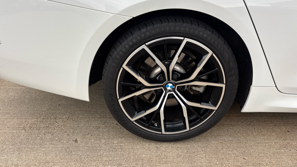 BMW 5 Series 520i MHT M Sport 4dr Step Auto Petrol Saloon - Image 34