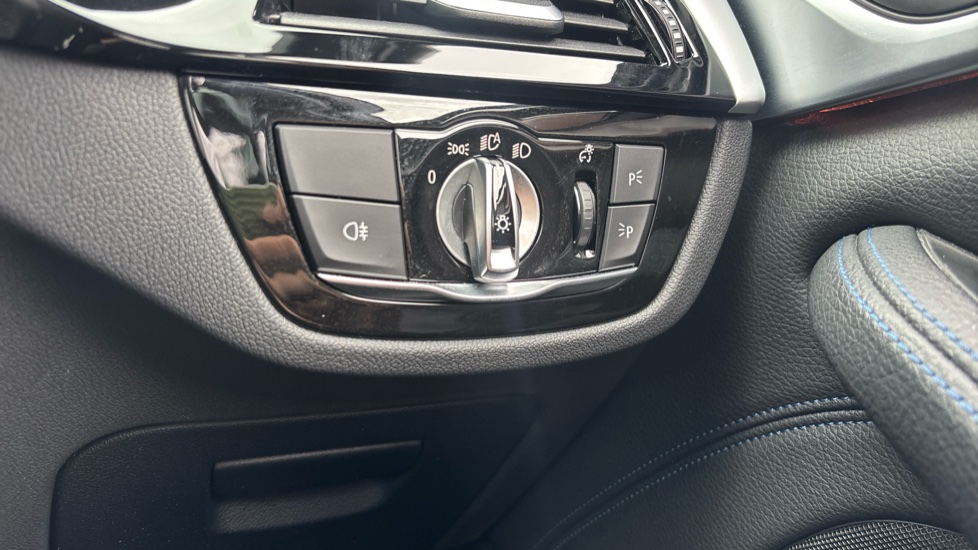 BMW 5 Series 520i MHT M Sport 4dr Step Auto Petrol Saloon - Image 38