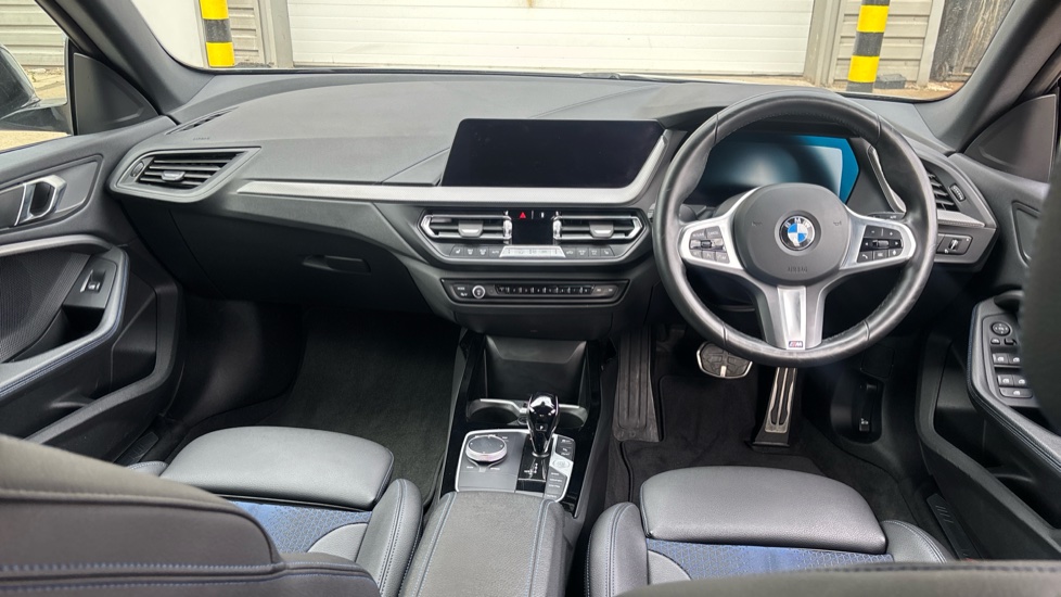 BMW 2 Series 218i [136] M Sport 4dr DCT Petrol Saloon - Image 4