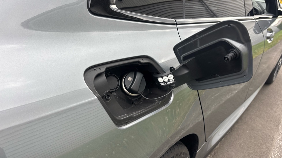 BMW 2 Series 218i [136] M Sport 4dr DCT Petrol Saloon - Image 32