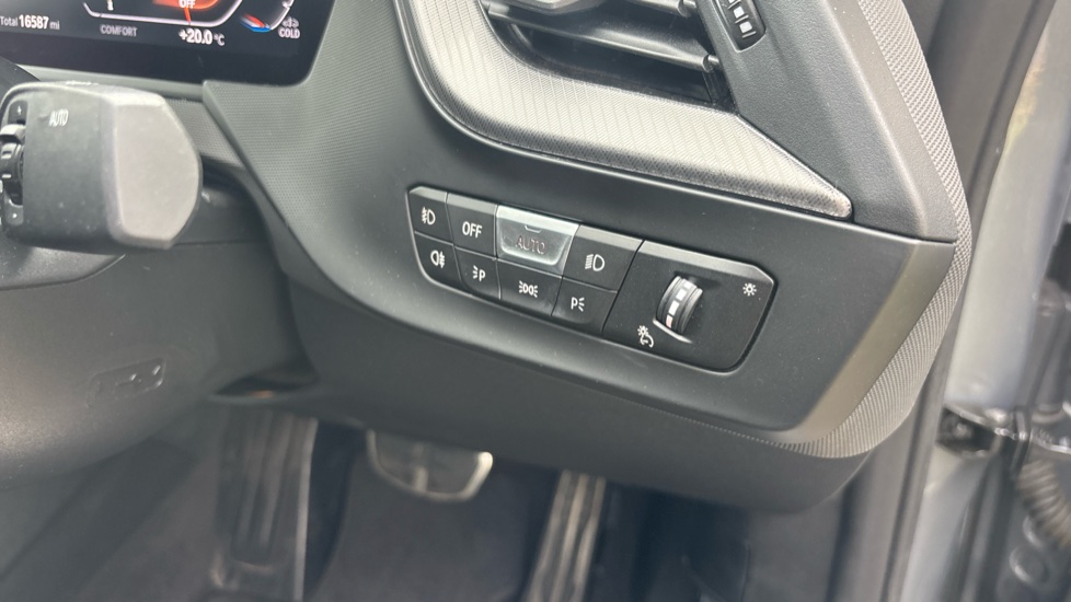 BMW 2 Series 218i [136] M Sport 4dr DCT Petrol Saloon - Image 36