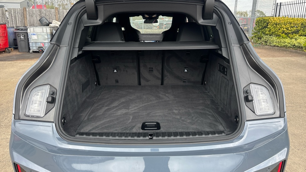 BMW iX 300kW xDrive45 M Sport 101kWh 5dr Auto Electric Estate - Image 13