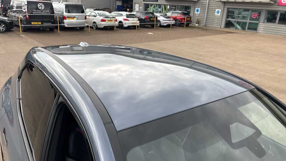 BMW iX 300kW xDrive45 M Sport 101kWh 5dr Auto Electric Estate - Image 21