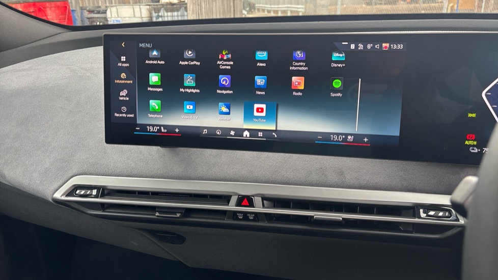 BMW iX 300kW xDrive45 M Sport 101kWh 5dr Auto Electric Estate - Image 54