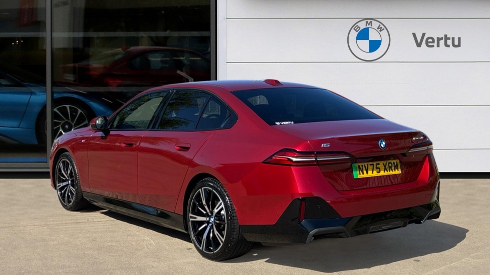 BMW i5 250kW eDrive40 M Sport 84kWh 4dr Auto Electric Saloon - Image 2