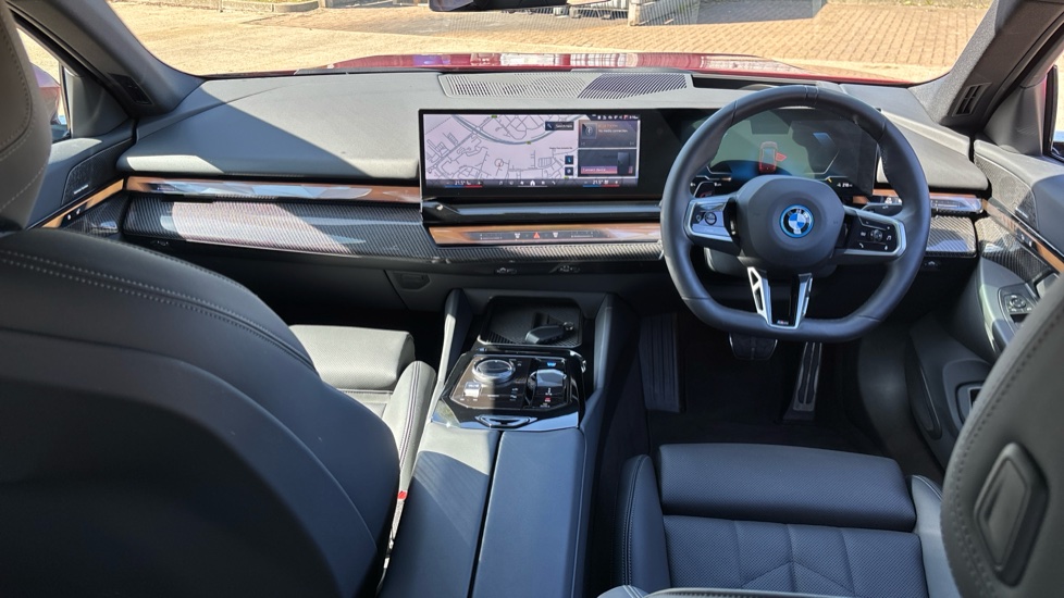 BMW i5 250kW eDrive40 M Sport 84kWh 4dr Auto Electric Saloon - Image 4