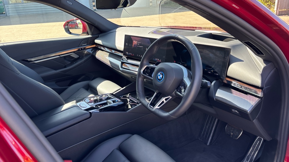 BMW i5 250kW eDrive40 M Sport 84kWh 4dr Auto Electric Saloon - Image 6