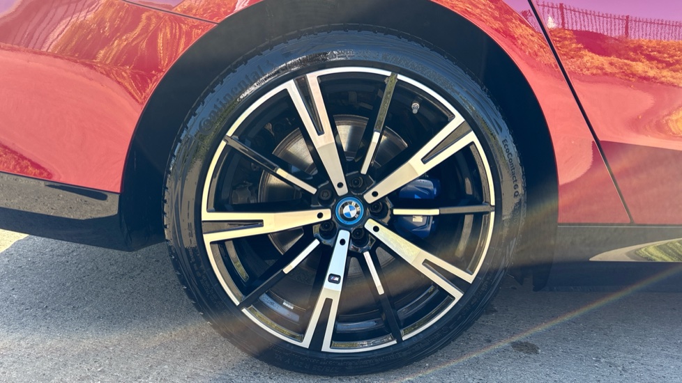 BMW i5 250kW eDrive40 M Sport 84kWh 4dr Auto Electric Saloon - Image 26