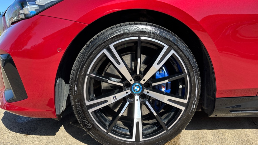 BMW i5 250kW eDrive40 M Sport 84kWh 4dr Auto Electric Saloon - Image 31