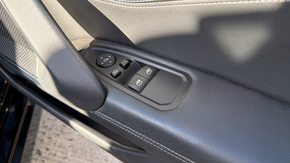 BMW Z4 sDrive 20i M Sport 2dr Auto Petrol Roadster - Image 33