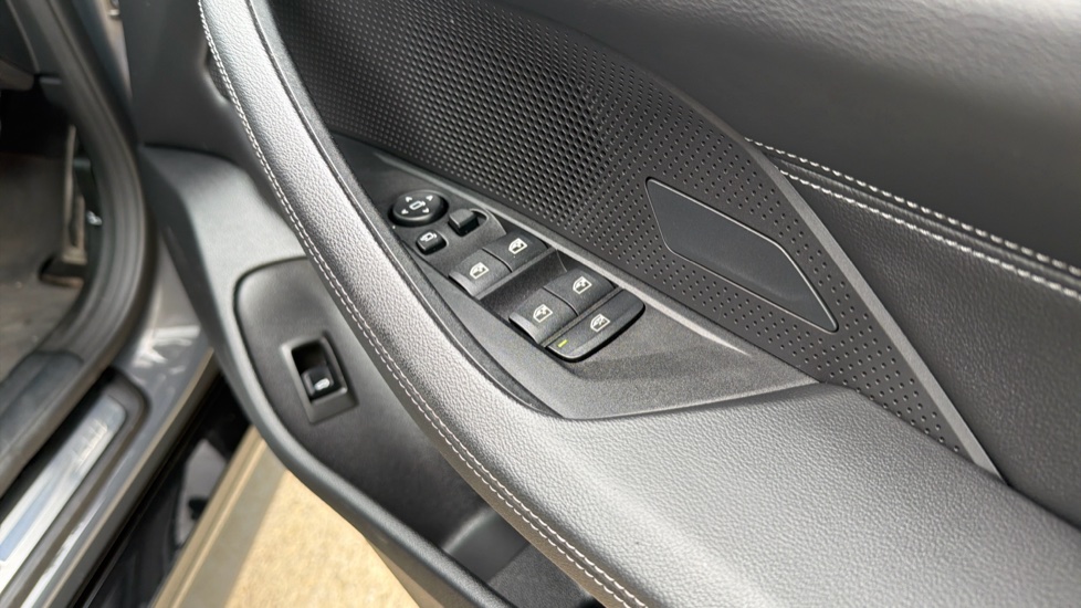 BMW 4 Series 420i M Sport Pro Edition 5dr Step Auto Petrol Hatchback - Image 33