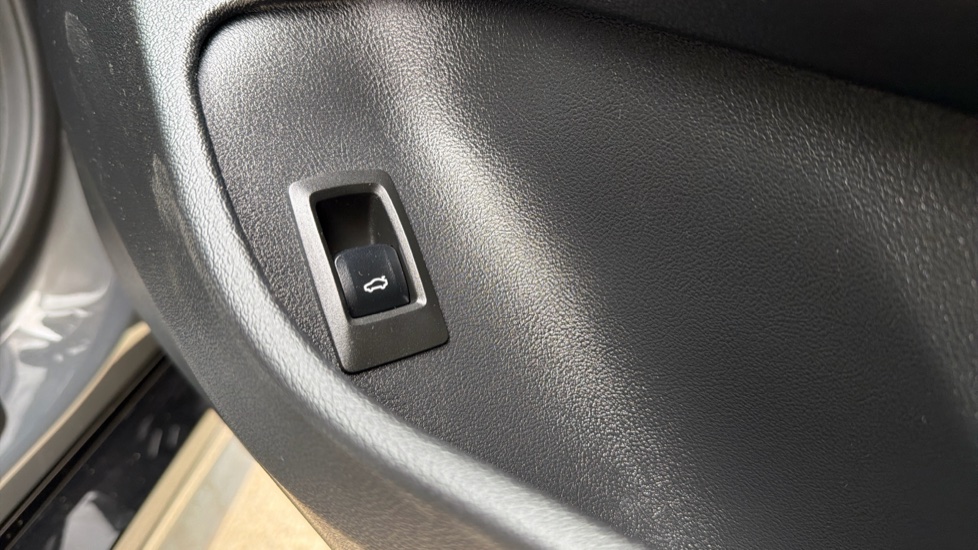 BMW 4 Series 420i M Sport Pro Edition 5dr Step Auto Petrol Hatchback - Image 34