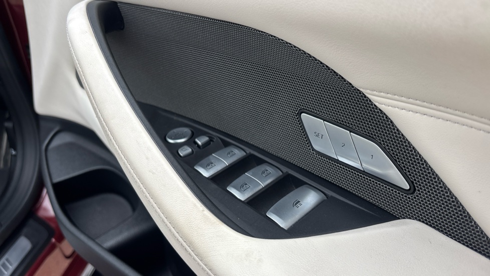 BMW M4 xDrive Competition M 2dr Step Auto Petrol Convertible - Image 40