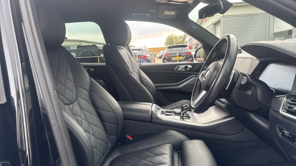 BMW X5 xDrive40d MHT M Sport 5dr Auto Diesel Estate - Image 11