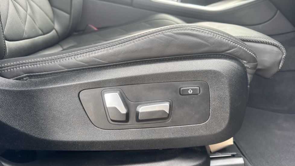 BMW X5 xDrive40d MHT M Sport 5dr Auto Diesel Estate - Image 31