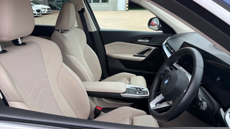 BMW X1 sDrive 20i MHT xLine 5dr Step Auto Petrol Estate - Image 11