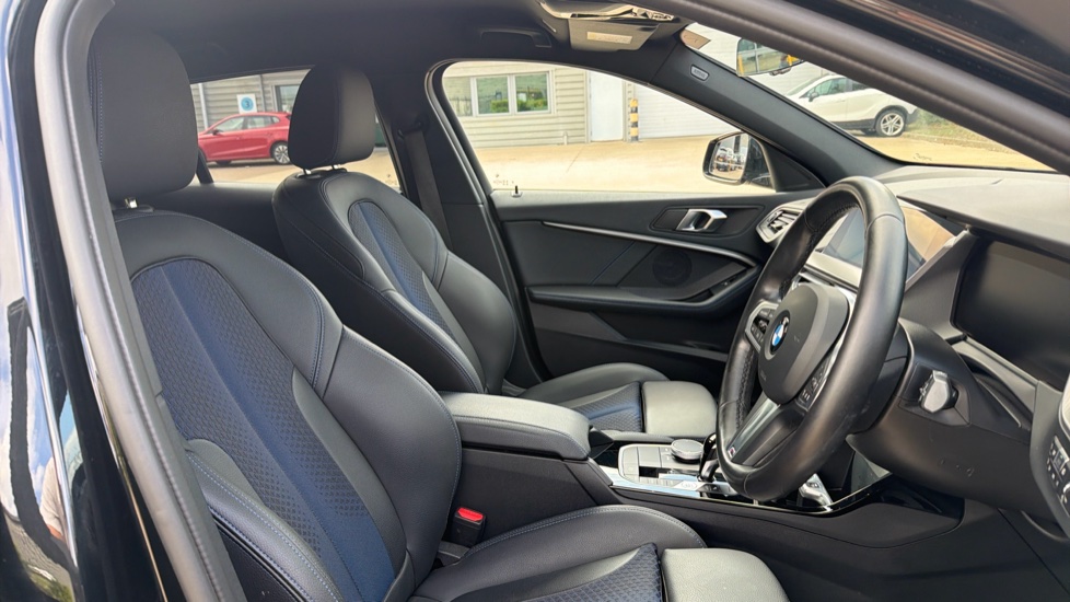 BMW 1 Series 118i [136] M Sport 5dr Step Auto [LCP] Petrol Hatchback - Image 11
