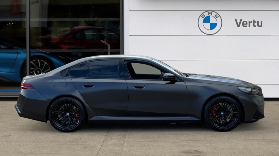 BMW M5 4dr DCT Saloon - Image 3