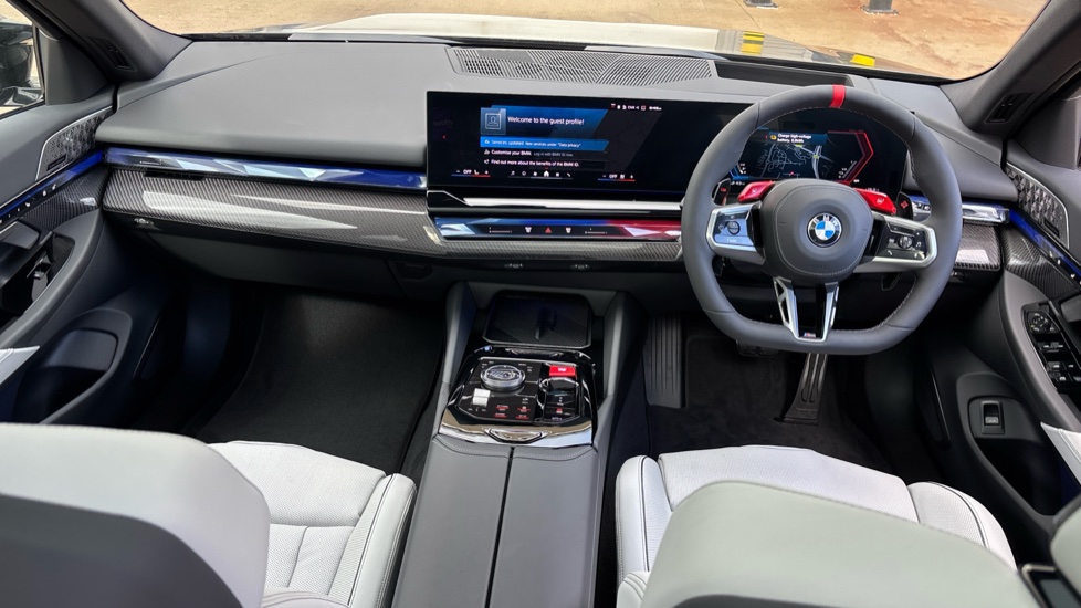 BMW M5 4dr DCT Saloon - Image 4