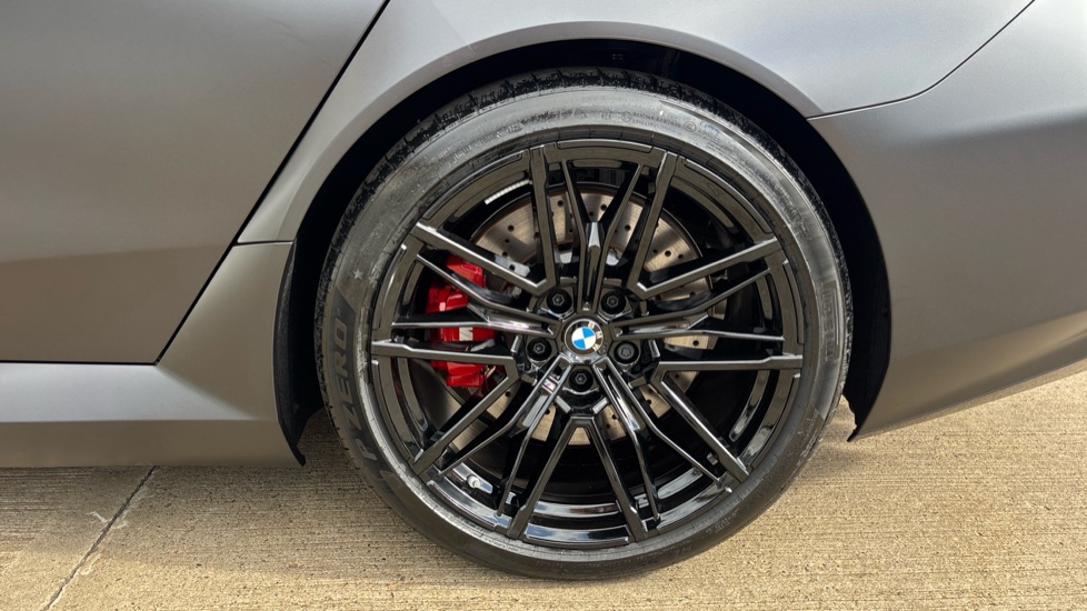 BMW M5 4dr DCT Saloon - Image 31
