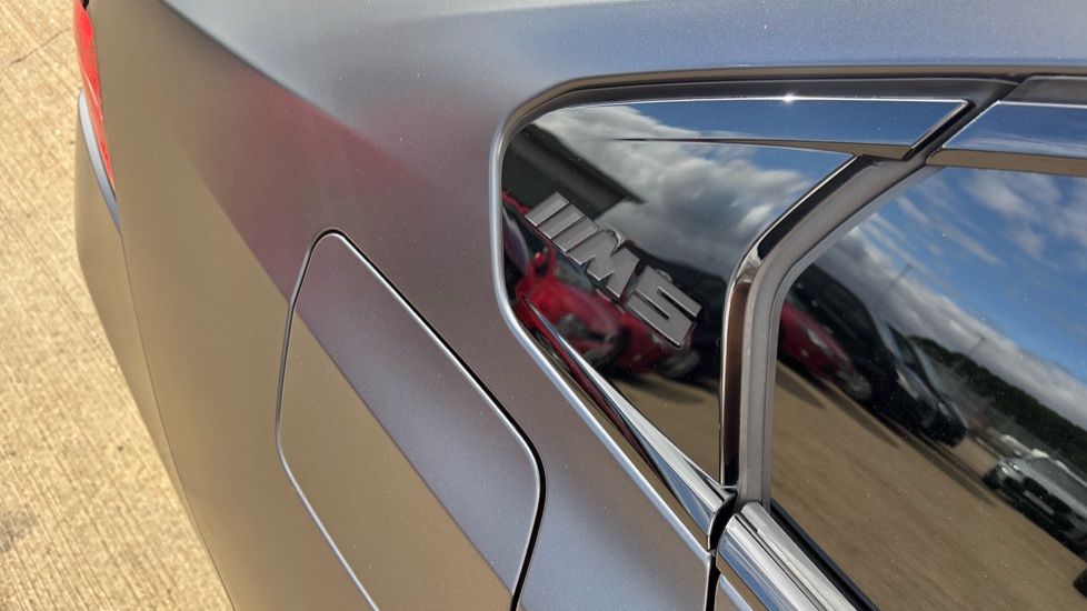 BMW M5 4dr DCT Saloon - Image 37