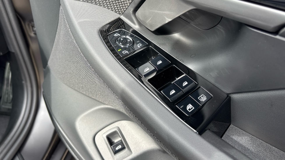 BMW M5 4dr DCT Saloon - Image 42