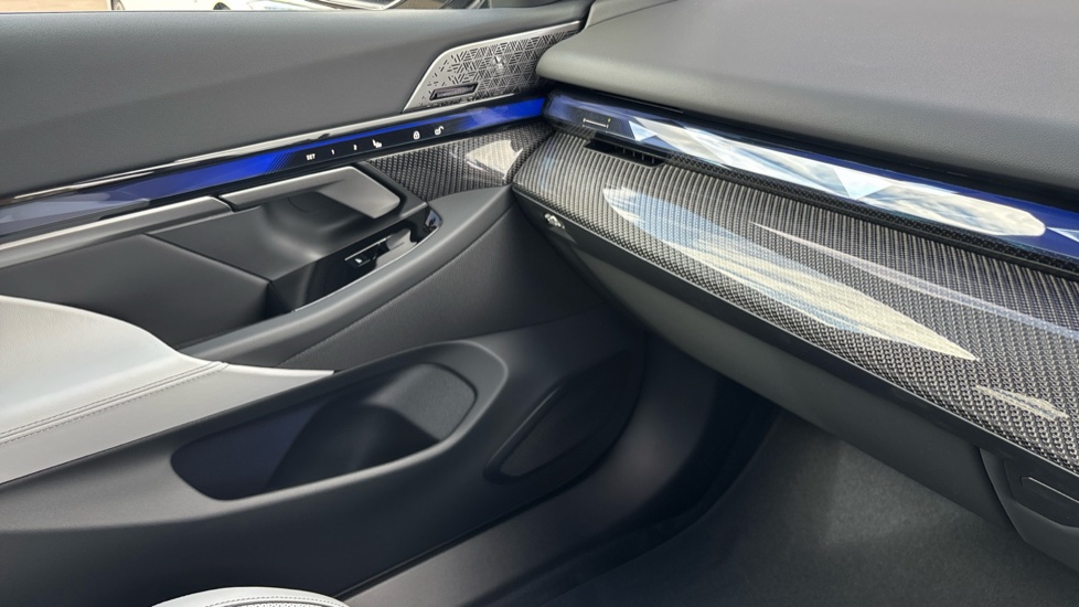 BMW M5 4dr DCT Saloon - Image 57