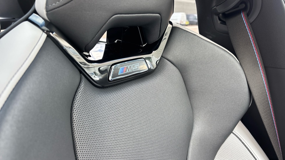 BMW M5 4dr DCT Saloon - Image 58