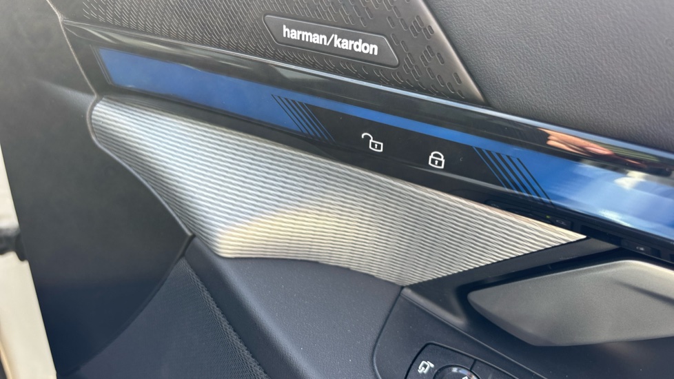BMW 5 Series 520i M Sport 4dr Auto Petrol Saloon - Image 38