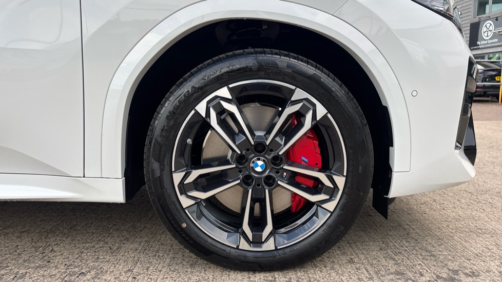 BMW iX2 150kW eDrive20 M Sport 65kWh 5dr Auto Tech/Pro/22 Electric Hatchback - Image 14