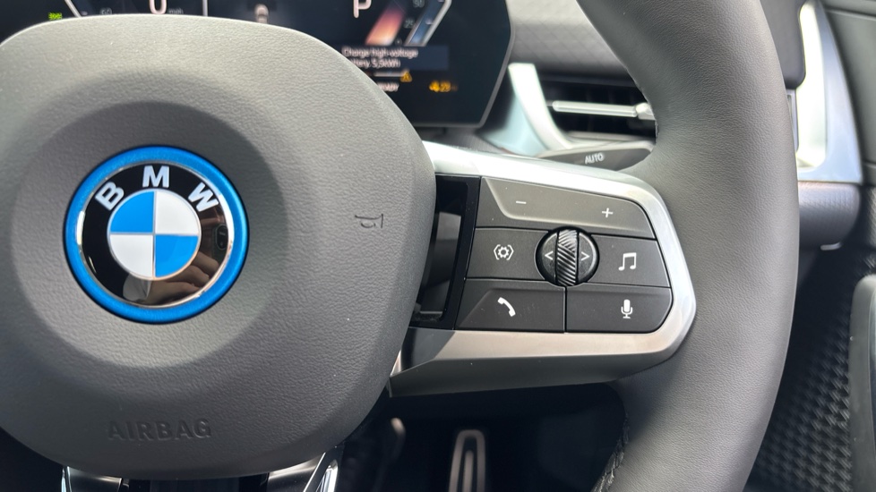 BMW iX2 150kW eDrive20 M Sport 65kWh 5dr Auto Tech/Pro/22 Electric Hatchback - Image 18