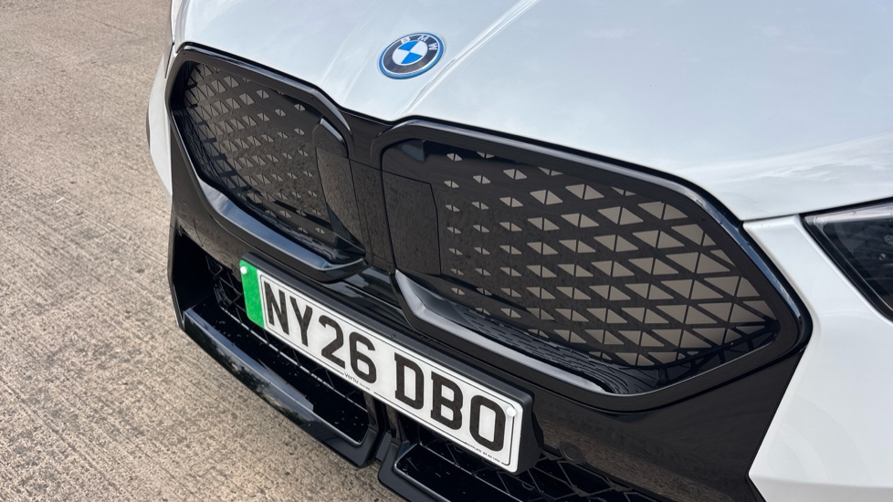 BMW iX2 150kW eDrive20 M Sport 65kWh 5dr Auto Tech/Pro/22 Electric Hatchback - Image 24