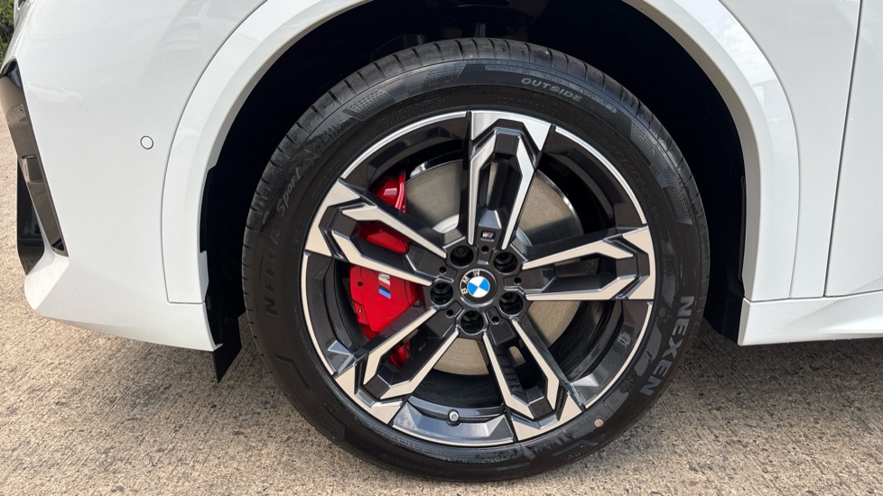 BMW iX2 150kW eDrive20 M Sport 65kWh 5dr Auto Tech/Pro/22 Electric Hatchback - Image 26