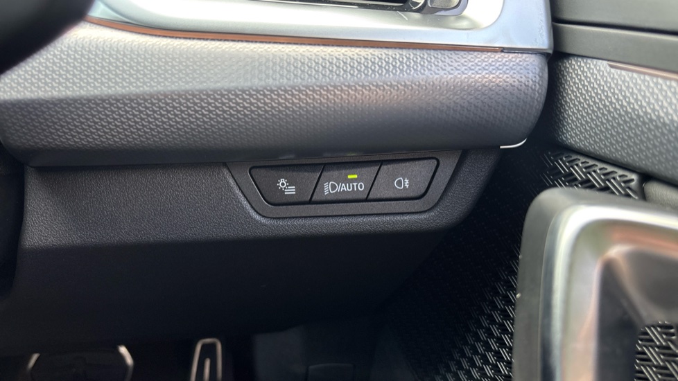 BMW iX2 150kW eDrive20 M Sport 65kWh 5dr Auto Tech/Pro/22 Electric Hatchback - Image 40