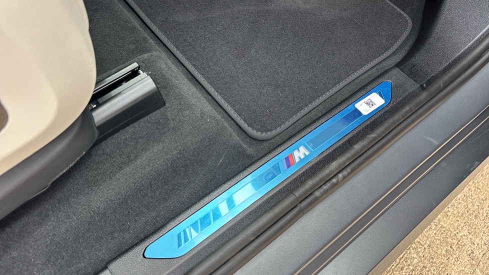 BMW X7 xDrive40d MHT M Sport 5dr Step Auto Diesel Estate - Image 38