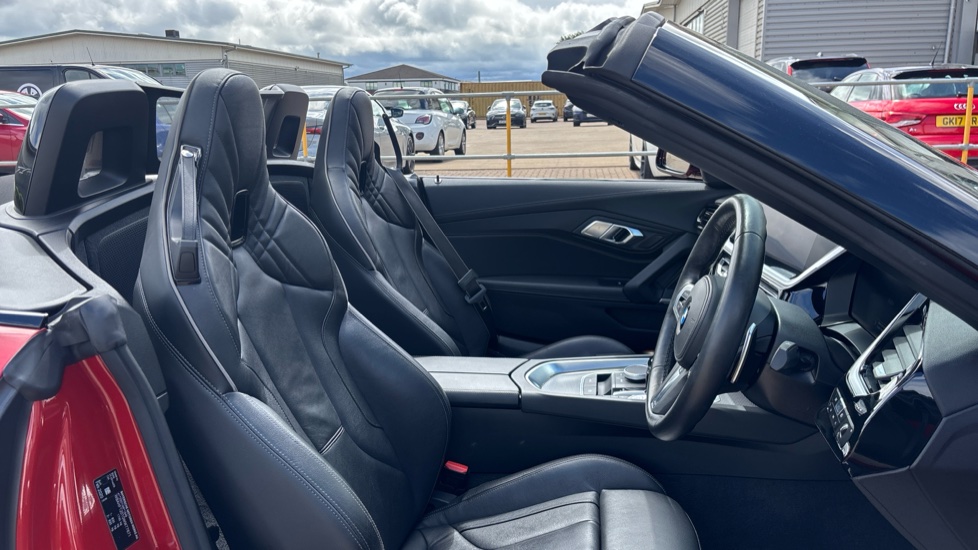 BMW Z4 sDrive 20i M Sport 2dr Auto Petrol Roadster - Image 11