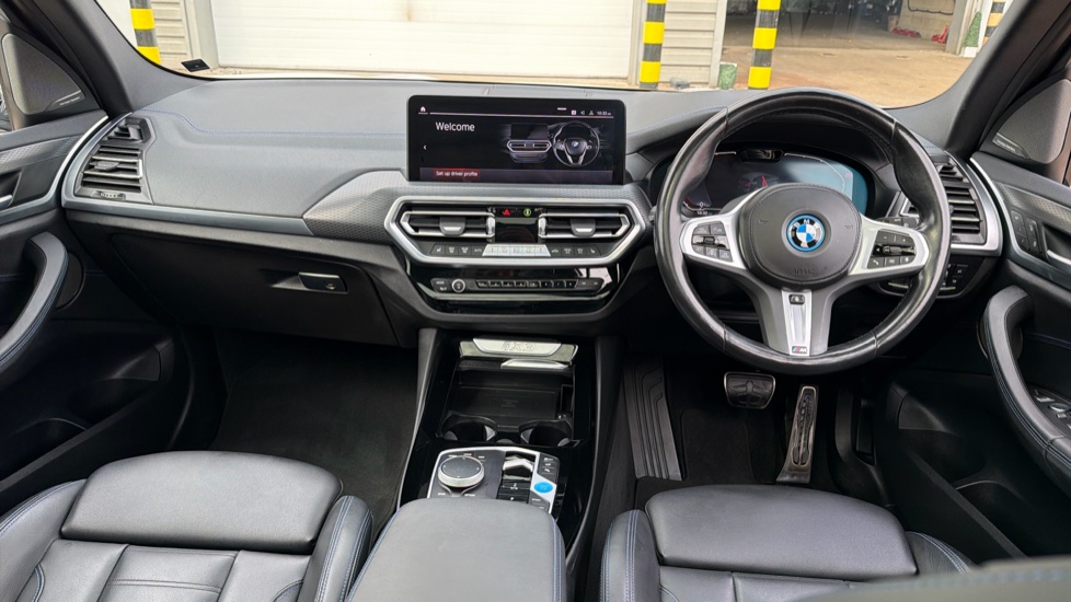 BMW iX3 210kW M Sport Pro 80kWh 5dr Auto Electric Estate - Image 4