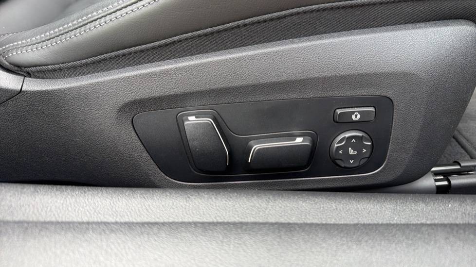 BMW M4 xDrive Competition M 2dr Step Auto Petrol Convertible - Image 35