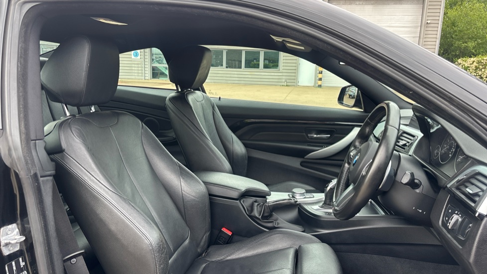 BMW 4 Series 420d [190] M Sport 2dr Auto [Professional Media] Diesel Coupe - Image 11