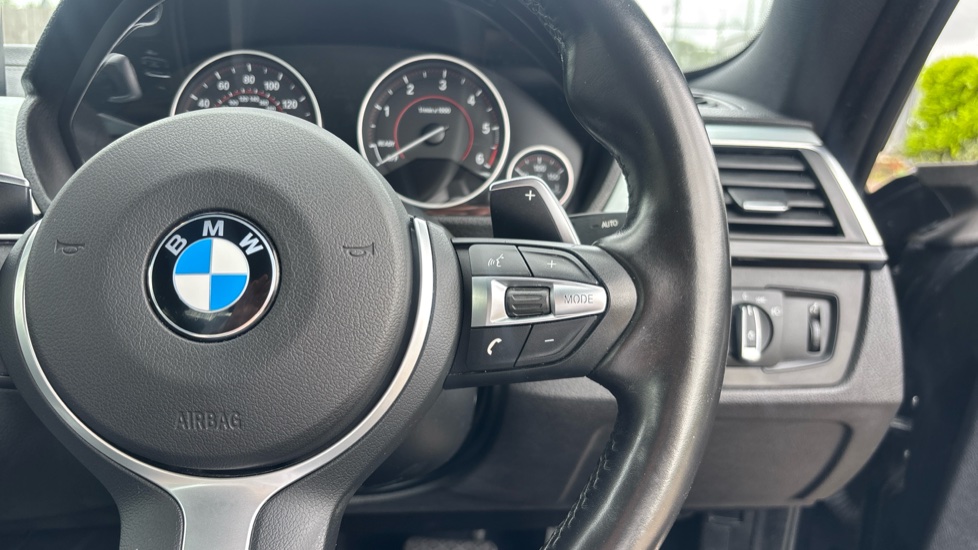 BMW 4 Series 420d [190] M Sport 2dr Auto [Professional Media] Diesel Coupe - Image 18