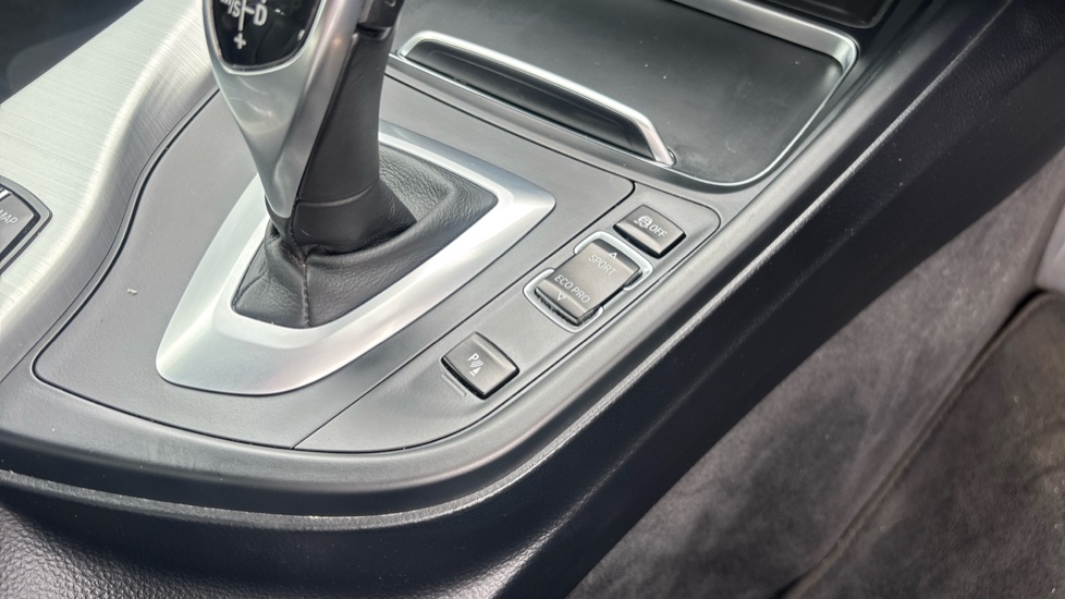 BMW 4 Series 420d [190] M Sport 2dr Auto [Professional Media] Diesel Coupe - Image 19