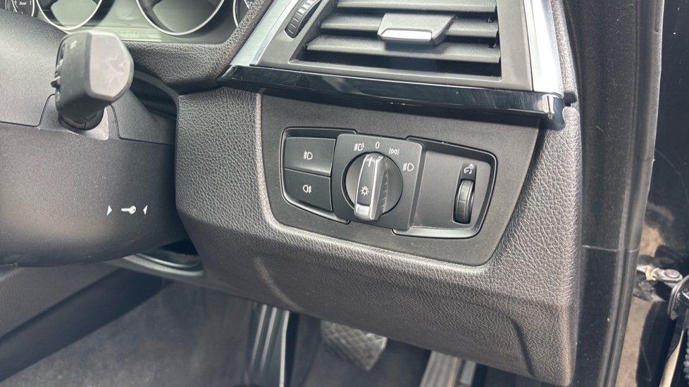 BMW 4 Series 420d [190] M Sport 2dr Auto [Professional Media] Diesel Coupe - Image 36