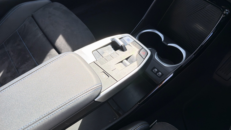 BMW iX2 150kW eDrive20 M Sport 65kWh 5dr Auto Electric Hatchback - Image 10