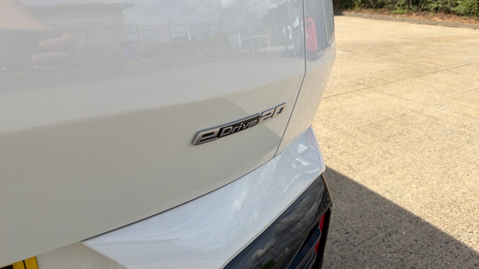 BMW iX2 150kW eDrive20 M Sport 65kWh 5dr Auto Electric Hatchback - Image 32