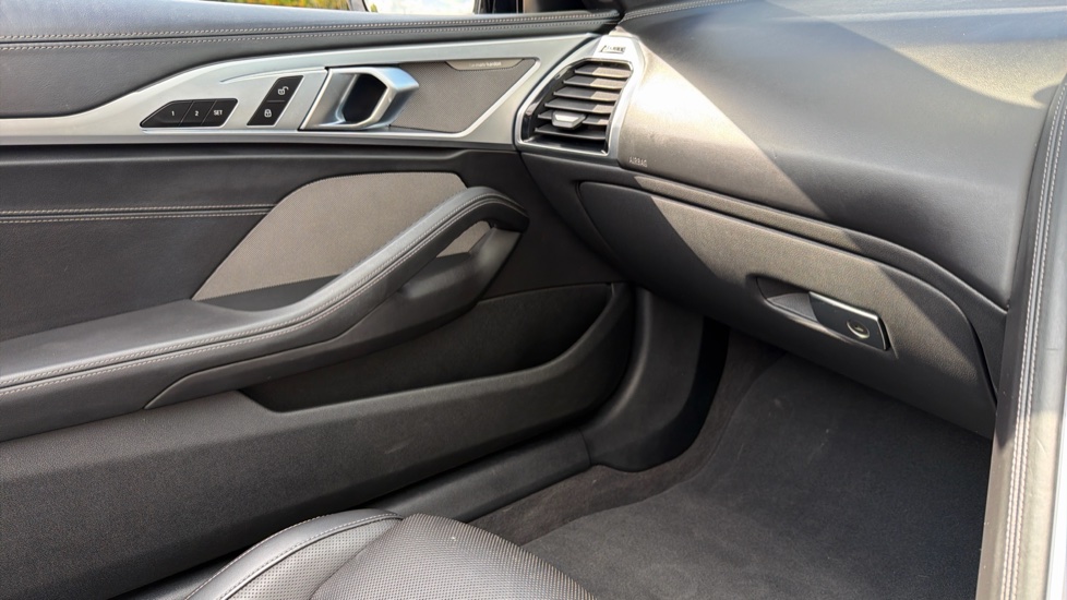 BMW 8 Series 840i sDrive 2dr Auto Petrol Convertible - Image 54